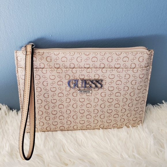 GUESS Clutch - Picture 1 of 3